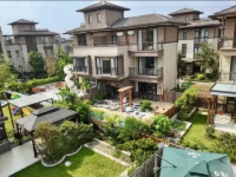 Zhuoyue  Luhu  Holiday Villa