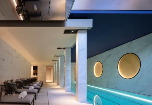 만다린 오리엔탈 루테티아 호텔의 고급스러운 내부 로비