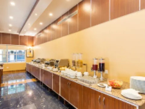 Hotel Classic Plaza Hotels in Bara