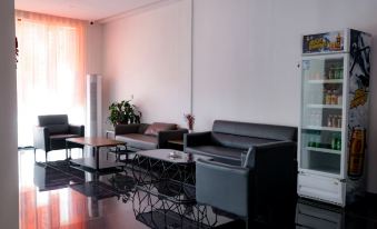 Four Seasons in the Clouds B&B (Jize Cultural Plaza)