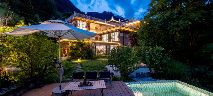 YouthTour KaManwu Star Garden Homestay Hotel di Danba