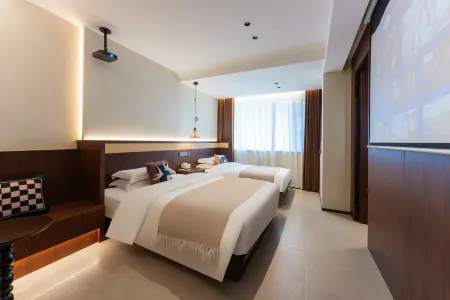 Putuo Mountain Lotus Pond Moonlight Mountain House (Pujisi Temple) Отели рядом с достопримечательностью «Fayu Temple»