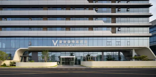 Veegle by Landison Hotel (Deqing)