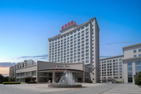 Hongbao Hotel Отели рядом с достопримечательностью «Siliangqizi Qubbah»