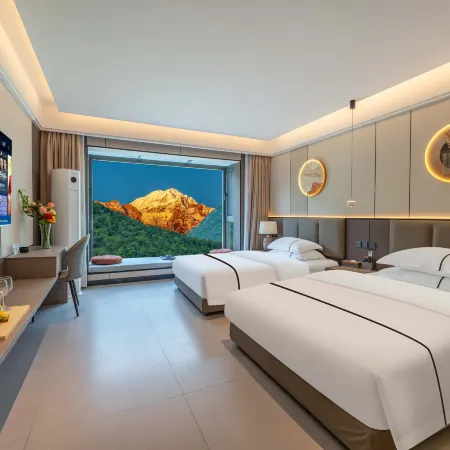 Jikong Wangxue Resort Hotel (Hailuogou Glacier Forest Visitor Center) Отели в г. Лудинг