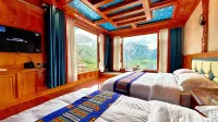 Cloud Summit Panorama Homestay (Dari Observation Deck Branch) - con vistas a la montaña