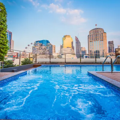 Arawana Regency Park Sukhumvit Отели рядом с достопримечательностью «Станция надземного метро Phrom Phong»