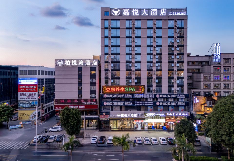 hotel overview picture
