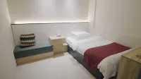 Qianxi autumn and winter no rain guest house