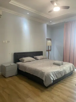 3R Balcony & WiFi Haven