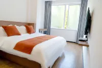 Yinghu Hotel (Texas High-speed Railway East Avenue Branch) Hotels near Dezhou East Railway Station