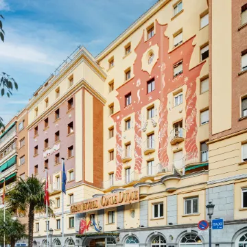 Sercotel Gran Hotel Conde Duque Отели рядом с достопримечательностью «Небоскреб "Испания"»