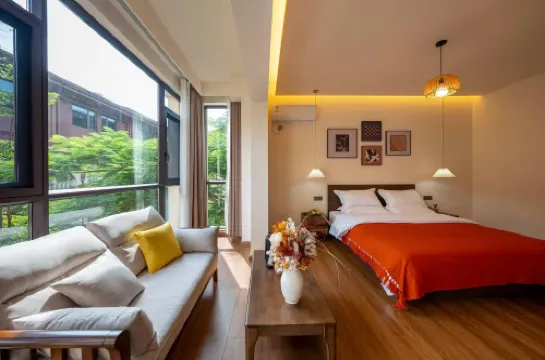 Tongxi Homestay (Dai Ethnic Ancient Town)