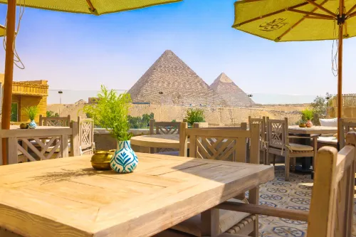 Onyx Pyramids Boutique Hotel