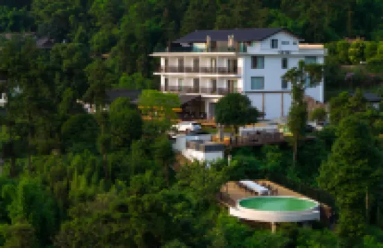 峨眉山淓雲積民宿