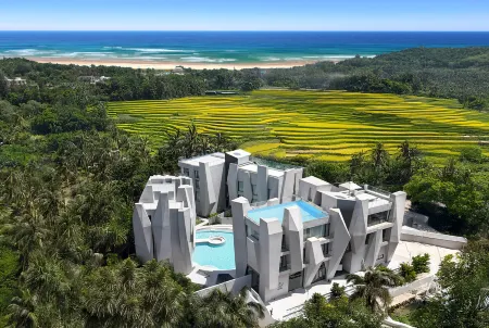 Westone Hotel Отели рядом с достопримечательностью «Xinglong Tropical Garden»