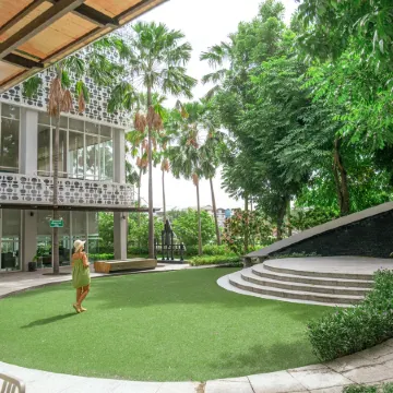 The Idle Hotel and Residence