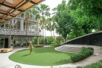 The Idle Hotel and Residence Hotels in 