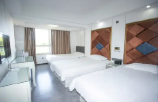 常山凱麗商務酒店 鄰近東明湖公園的酒店