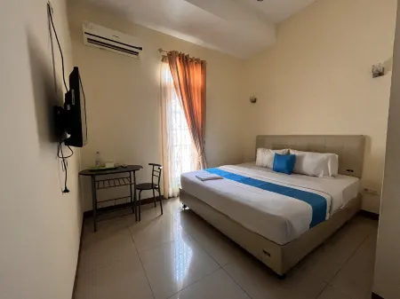 Hotel O Medan near Sun Plaza formerly Medan Baru House