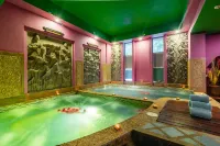 Empress Residence Resort and Spa - Varme kilder