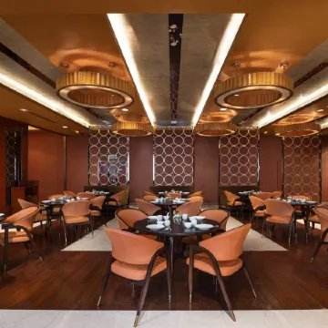 New World Wuhan Hotel Отели рядом с достопримечательностью «Начальная Школа Авиадороги»