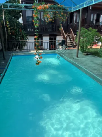 วิลล่า น้ำคาน ริเวอร์ โรงแรมใกล้สะพานไม้ไผ่
