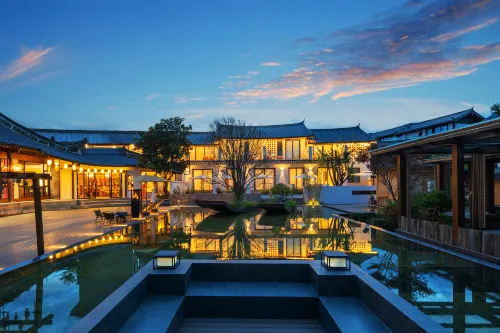 Zangmi · Muyi · Designer Garden Resort Hotel (Lijiang Gucheng District)