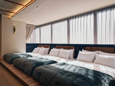 illi Jam Shinsaibashi Отели рядом со станцией Mikuni Railway Station