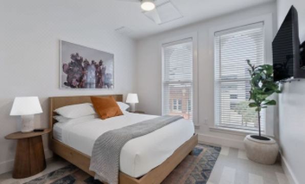 The Continental, Powered by Placemakr - Downtown - Market Square