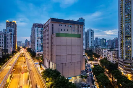 Alice • Shuishanfang |HONORABLEINCOMPARADBLE Hotel (Beijing Road, Provincial People's Отели рядом с достопримечательностью «Mao Zedong's Former Residence Relic Site»