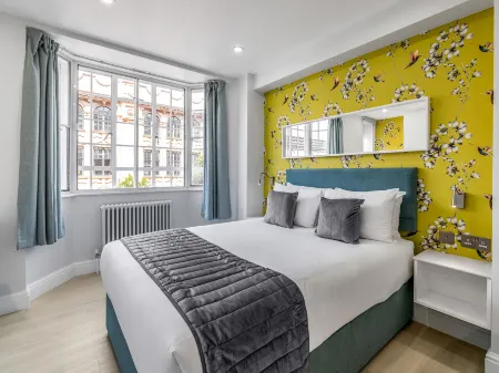 Chelsea Cloisters Serviced Apartments Отели рядом с достопримечательностью «Daily Telegraph»