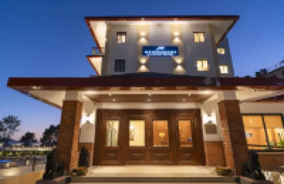 Manakamana Hillcrest Resort فنادق في 