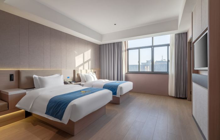 Huashu Yi Hotel (Haiyan Wuyue Plaza)