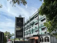 Hotel Waterfall Hotels near Arulmigu Balathandayuthapani Temple ABT