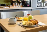 B&B Hotel Narbonne 1 - Aamiainen
