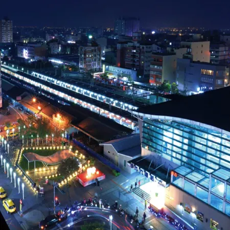 Metro Hotel Отели рядом с достопримечательностью «Мир на горе Цзиньху»
