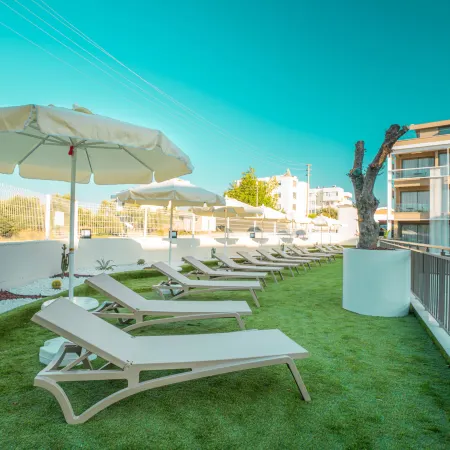 Prive Suite Side & Spa - Adults Only 16 Plus