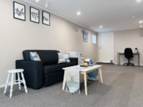 Large 1Br Suite and Private Lounge