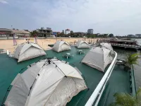 AHHA Floatel Kampot のホテル