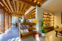 Three Alleys · Song-style Aesthetic Courtyard Holiday Homestay (Sideng Street, Shaxi Ancient Town) - 3-Star