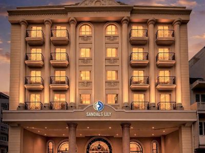 SANDALS LILY HOTEL