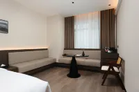 SUPERIOR  HOTEL
