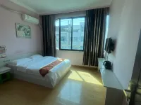 Yuqing Zhongqiang Hotel