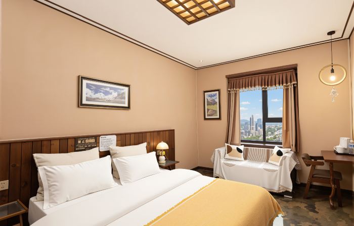 Shi Ruo Hotel (Daocheng Yading Scenic Spot Tourist Center)