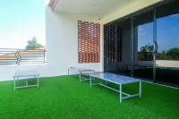 Urbanview Hotel Nardis Living Near UMY