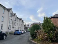2-Bed Gourock Margaret St - Sleeps 4 - Contractors, Business & Relocations - Free Parking Các khách sạn ở 