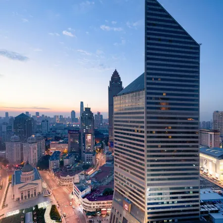Clarion Tianjin Hotel Отели рядом с достопримечательностью «Станция метро Xiaobailou»