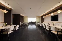 Xinzhou West Station Yanmen Avenue Atour Hotel