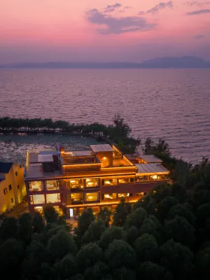 Xiely Holiday  homestay Hotels in Colorful Yunnan Paradise